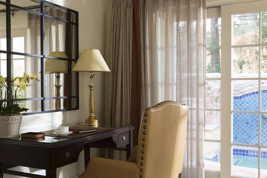 Casa Palmero At Pebble Beach Номер фото